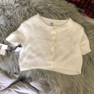 Aritzia fluffy cropped button up tee